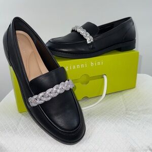 Gianni Bini Black Bristow Loafer with Silver rhinestone Accent size 7.5 women’s